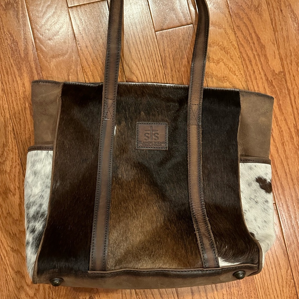 STS Conceal and Carry Cowhide Tote